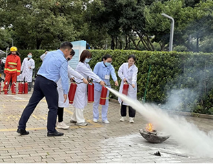 我院开展2025年消防宣传月实战演练暨安全责任深化活动