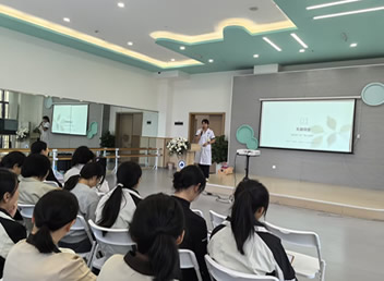 我院走进幼儿园送上实用健康课
